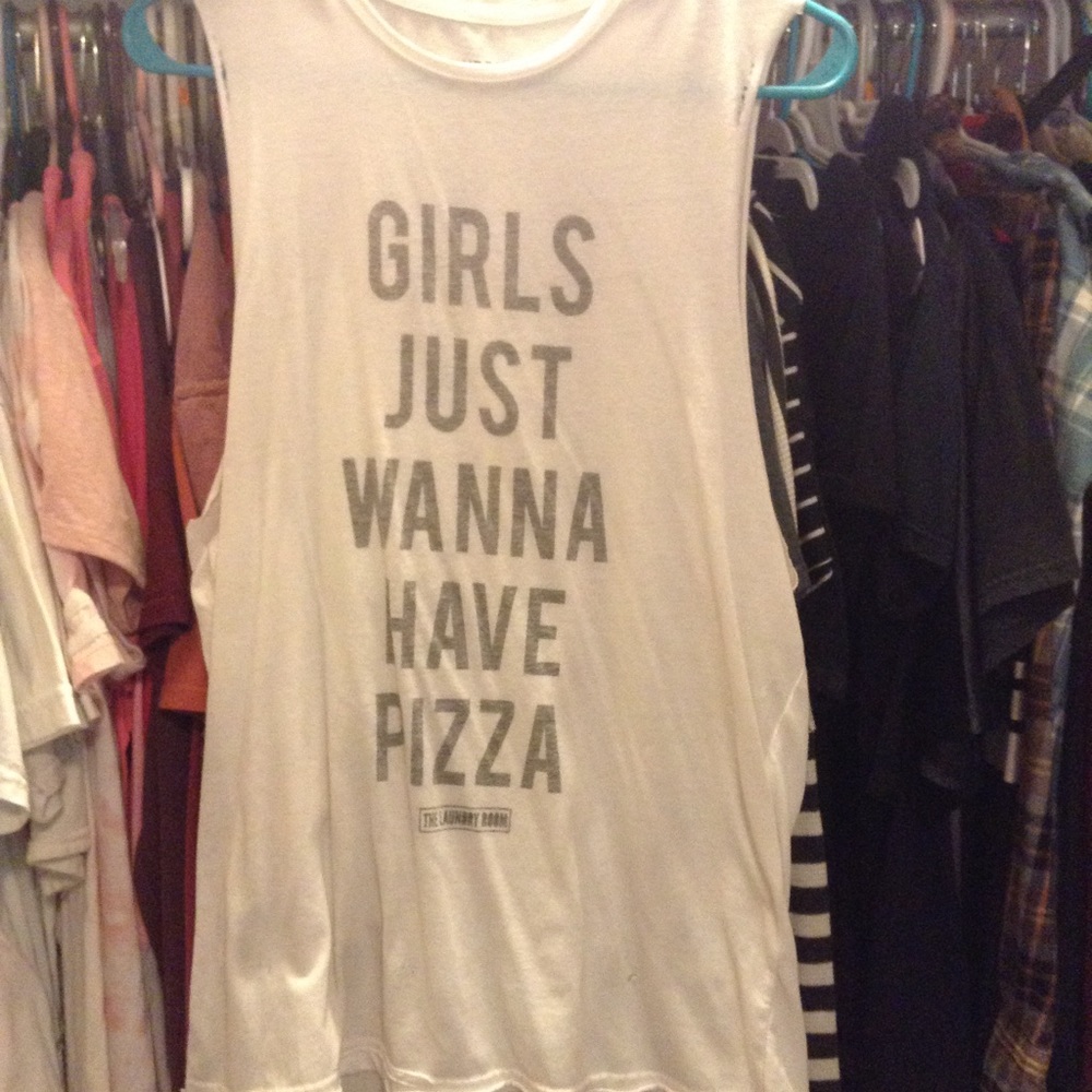 Bundle graphic tanks💋